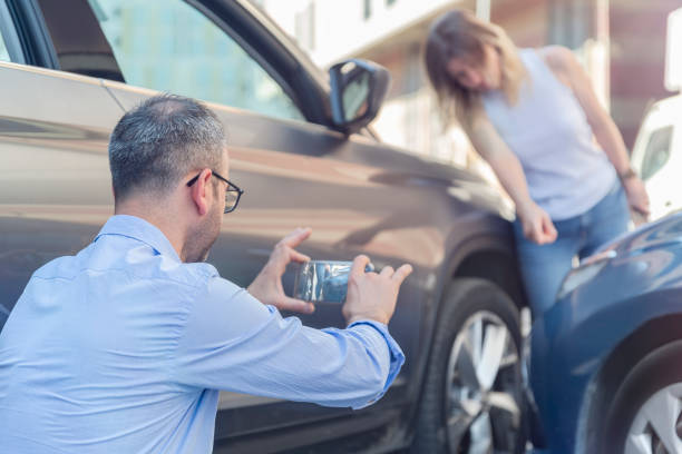 Professional Commercial Auto Insurance technician working in Minonk, IL